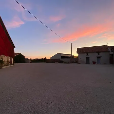 La Aux Hommes Apartamento Lusignan